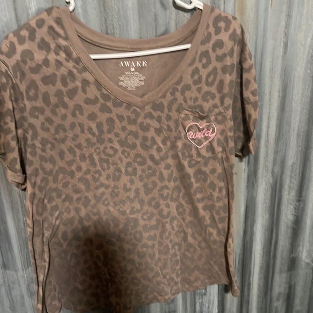 Cheetah v neck